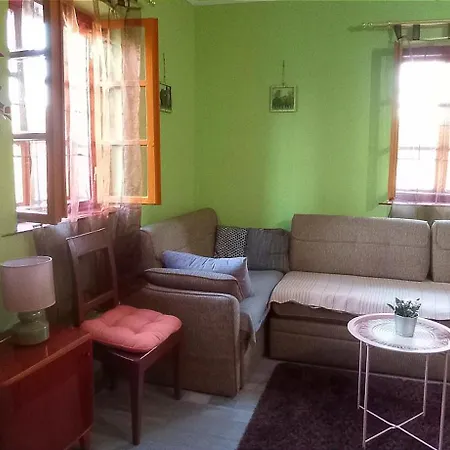 Pony And Minifarm Hosszuvoelgy