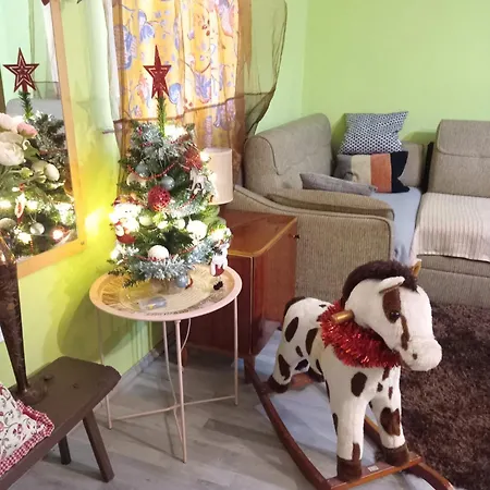 Poni Kucko Vendeghaz Es Minifarm * Hosszuvoelgy