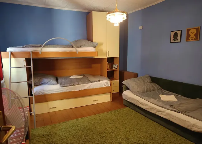 Poni Kucko Vendeghaz Es Minifarm *